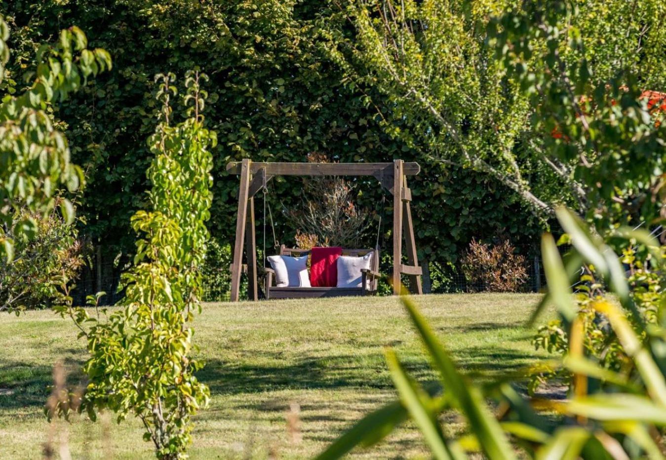 Mountviews Lodge タウポ エクステリア 写真